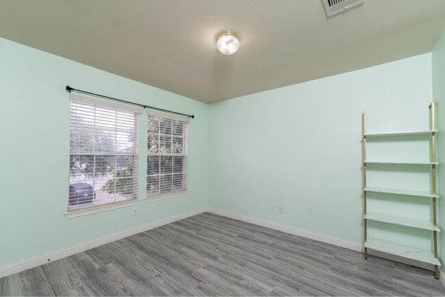 12819 Wisteria Park Dr