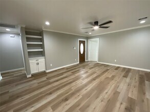 7735 Meadville St in Houston, TX - Building Photo - Building Photo