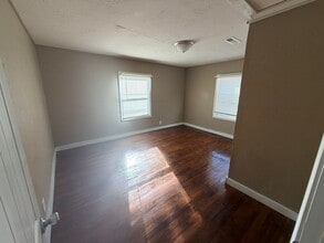 26809 State Hwy 32 in Lebanon, MO - Building Photo - Building Photo