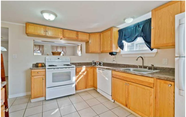 157 Evans St in South Portland, ME - Building Photo - Building Photo