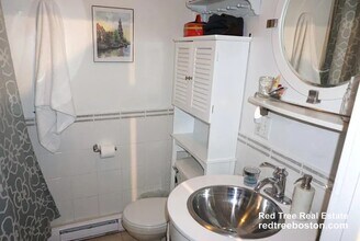 702 Massachusetts Ave, Unit 9 in Boston, MA - Building Photo - Building Photo