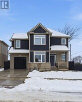 3 Marshall Ln in St Catharines, ON - Building Photo