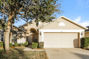 905 15th St NE in Ruskin, FL - Building Photo