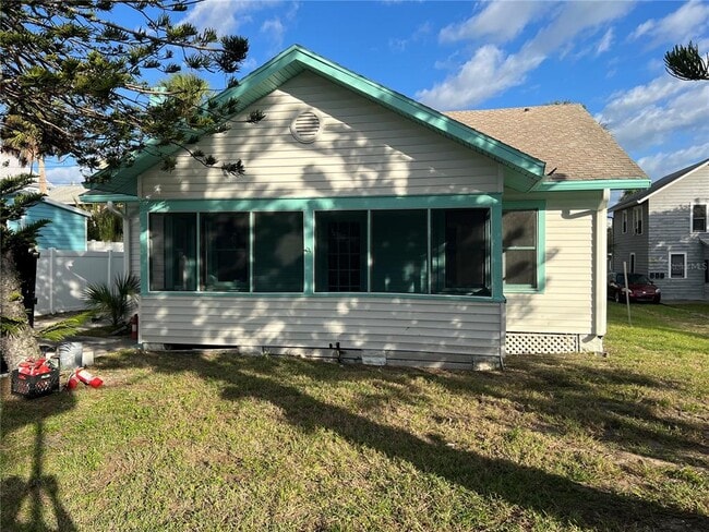 property at 711 Davis St