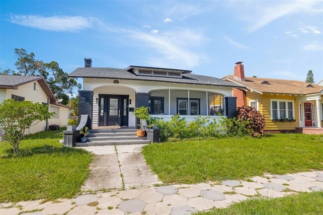 property at 2925 2nd Ave N