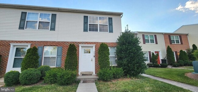 property at 483 Arwell Ct