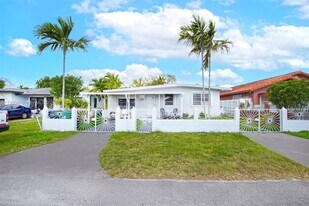 6339 SW 32nd St in Miami, FL - Building Photo