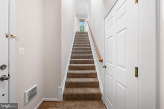 11149 Wortham Crest Cir in Manassas, VA - Building Photo - Building Photo
