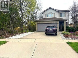 2111 Countrystone Pl in Kitchener, ON - Building Photo
