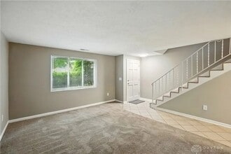 765 Clareridge Ln in Dayton, OH - Building Photo - Building Photo