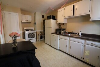 38 Beechcroft St in Boston, MA - Building Photo - Building Photo