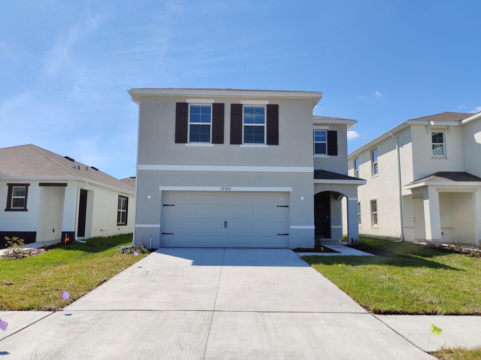 32562 Canyonlands Dr in Wesley Chapel, FL - Building Photo