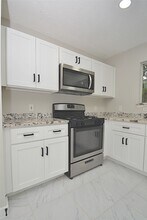 631 Aweigh Dr in Crosby, TX - Building Photo - Building Photo