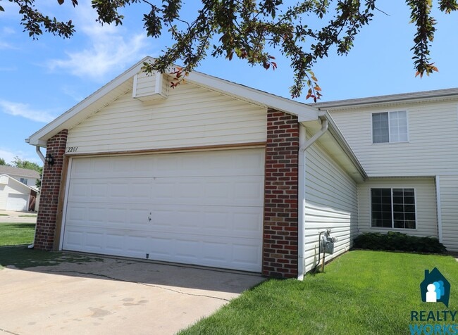 property at 2201 W Todd Ln