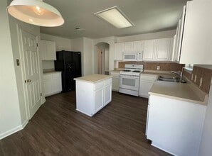 224 San Felipe Dr in Kyle, TX - Building Photo - Building Photo