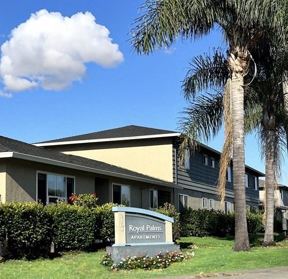 Royal Palms Apartments