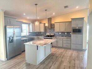 40940 Roselle Lp in Zephyrhills, FL - Building Photo - Building Photo