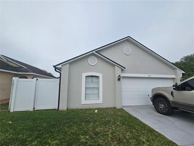 2441 Parsons Pond Cir in Kissimmee, FL - Building Photo - Building Photo