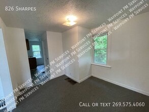826 Sharpes Ct in Beloit, WI - Building Photo - Building Photo