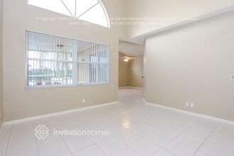 7775 Springfield Lake Dr in Greenacres, FL - Foto de edificio - Building Photo