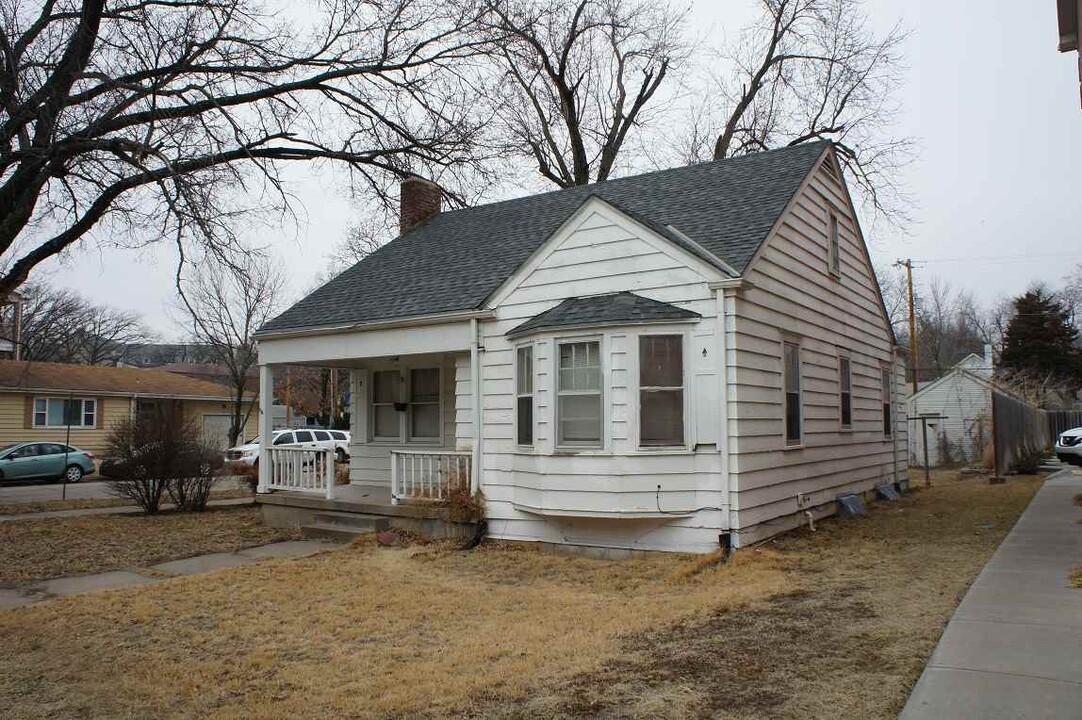 1130 Bertrand St in Manhattan, KS - Building Photo