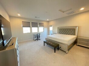 11527 Hawking Ave in Las Vegas, NV - Building Photo - Building Photo