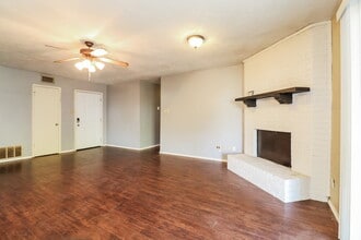 5404 Lansingford Trail in Arlington, TX - Building Photo - Building Photo