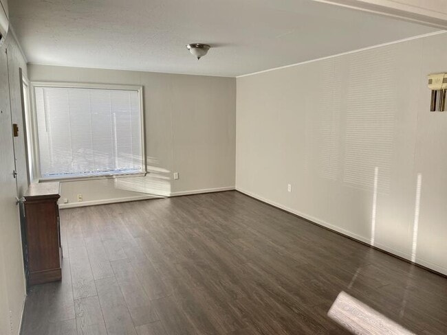 1040 Spruce St NE in Salem, OR - Building Photo - Building Photo