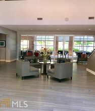 711 Cosmopolitan Dr NE in Atlanta, GA - Foto de edificio - Building Photo