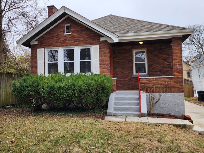 property at 3525 Mary Ann Ln