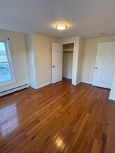 30 Elm St, Unit 2 in Newark, NJ - Foto de edificio - Building Photo