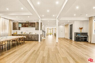 535 N Formosa Ave in Los Angeles, CA - Building Photo - Building Photo