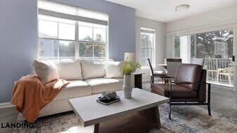 100 Peyton Pl SW, Unit 4201 in Atlanta, GA - Building Photo