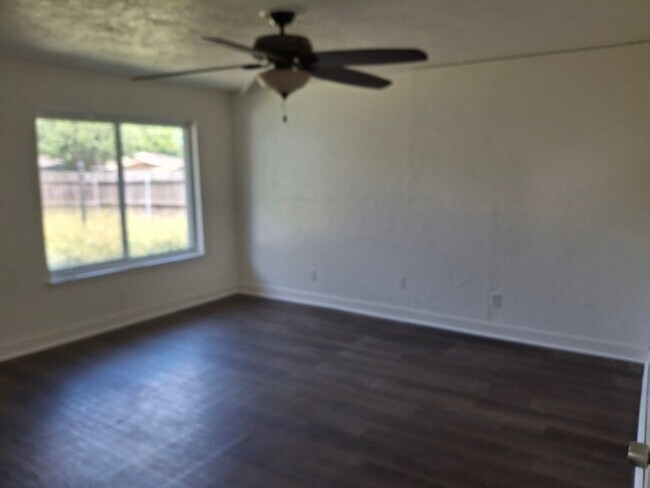 property at 1405 La Fonda Cir