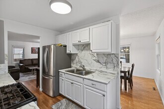 8225 2nd Ave S in Minneapolis, MN - Building Photo - Building Photo