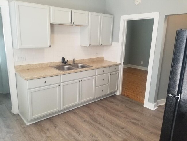 653 Chartres St in La Salle, IL - Building Photo - Building Photo