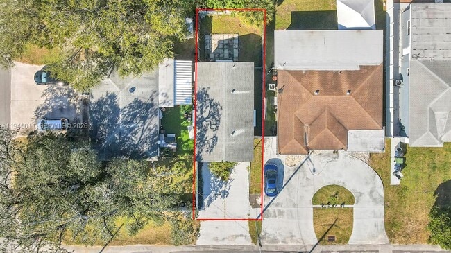 property at 709 SW 7th Ave
