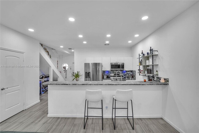 2307 Washington St in Hollywood, FL - Building Photo - Building Photo