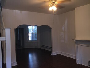 30 N Dewey St in Philadelphia, PA - Building Photo - Building Photo