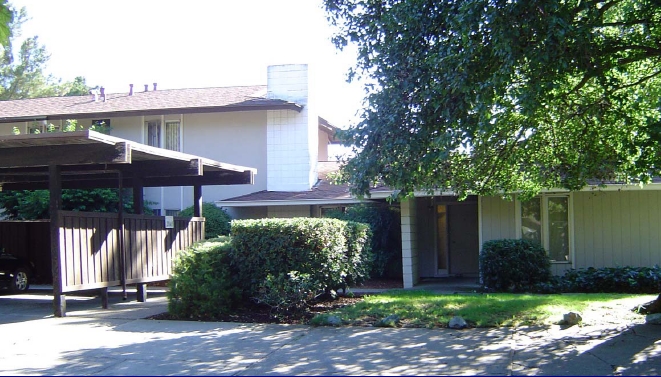 2045 Camel Ln in Walnut Creek, CA - Building Photo