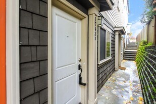 1743 13th Ave S in Seattle, WA - Building Photo