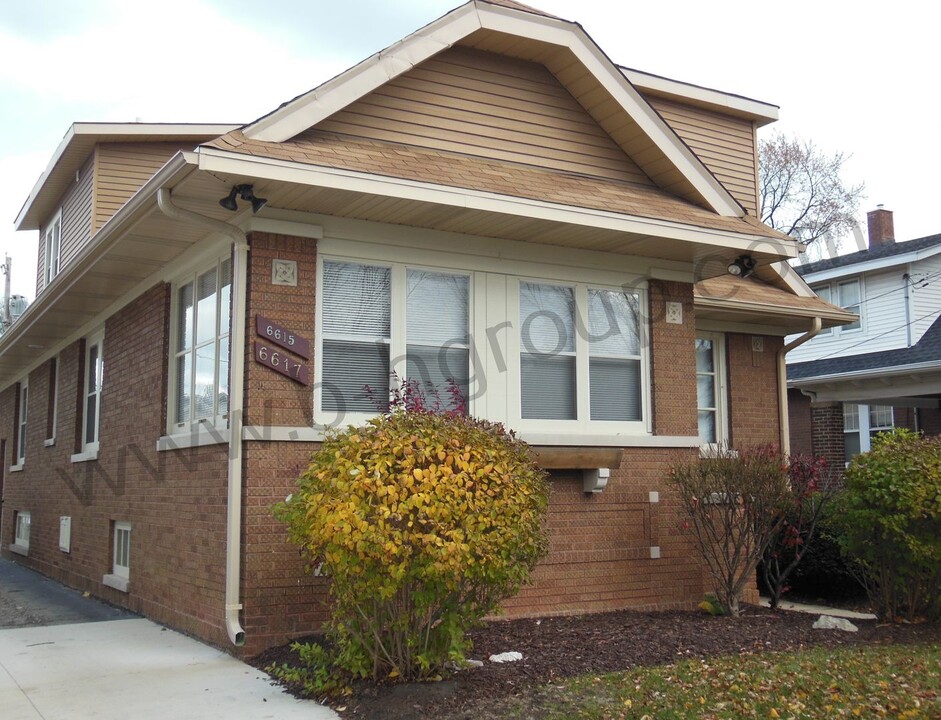 6617 22nd Ave in Kenosha, WI - Foto de edificio