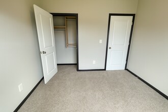 619-621 N Grandstone St in Kechi, KS - Building Photo - Building Photo