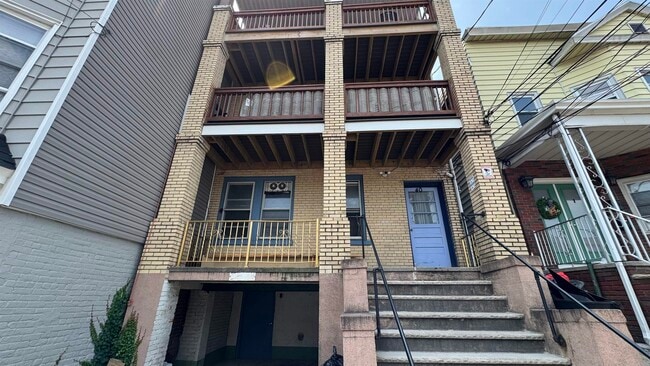 property at 40 W 17th St