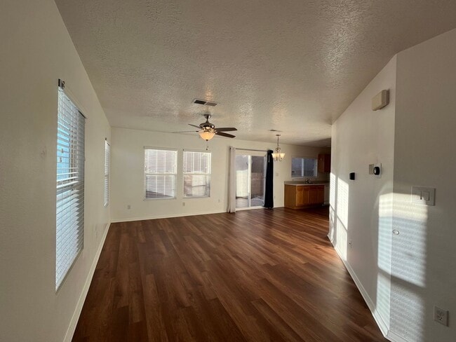 4341 Altura Vista Ln NE in Albuquerque, NM - Building Photo - Building Photo