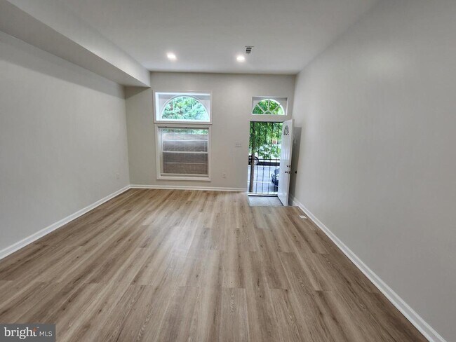 2126 McCulloh St in Baltimore, MD - Building Photo - Building Photo