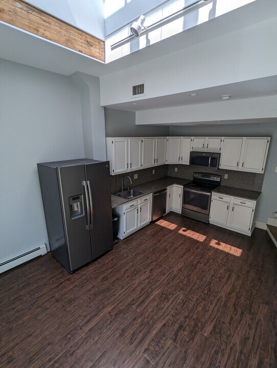 401 State St, Unit 20 in Erie, PA - Building Photo