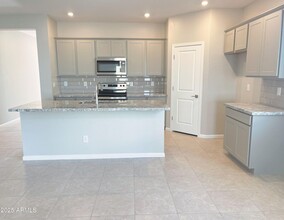 17768 W Monte Lindo Ln in Surprise, AZ - Building Photo - Building Photo