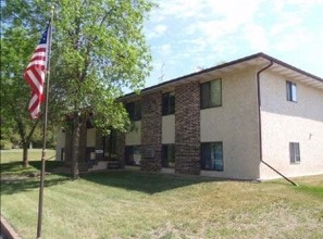 Elmwood Terrace in North Branch, MN - Building Photo - Building Photo