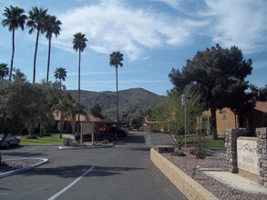 3511 E Baseline Rd in Phoenix, AZ - Building Photo - Building Photo